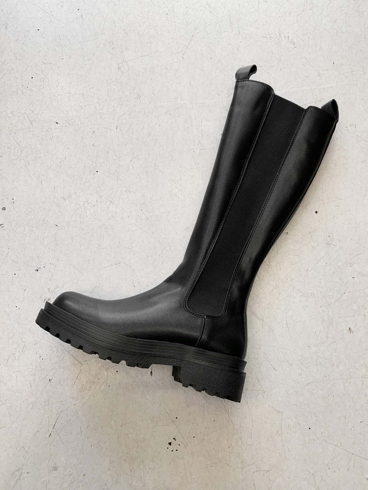 chelsea boots high